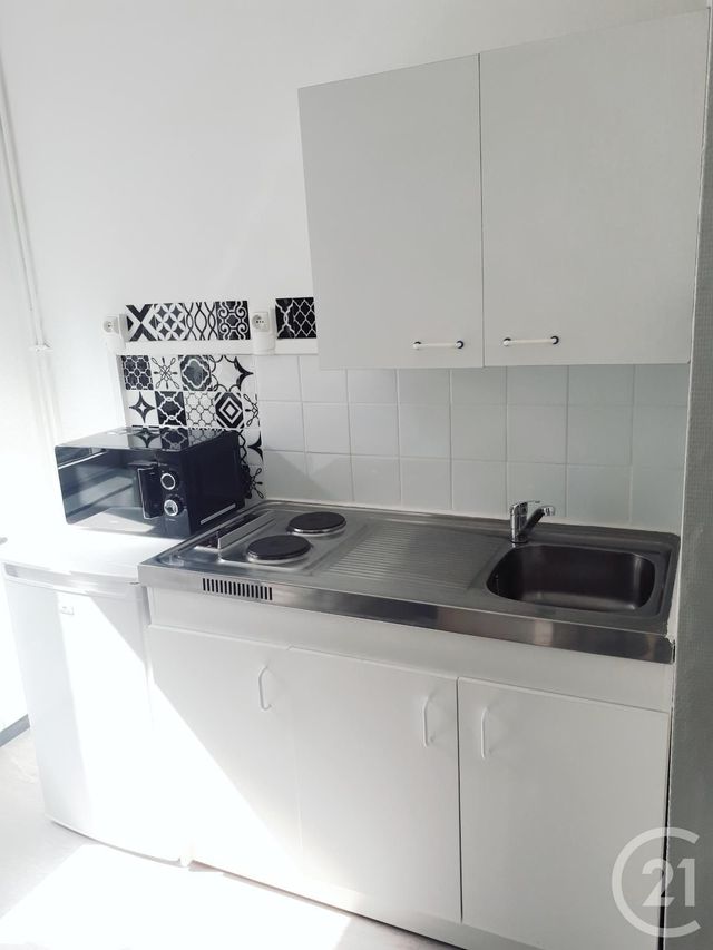 Appartement Studio à louer - 1 pièce - 10.65 m2 - LILLE - 59 - NORD-PAS-DE-CALAIS - Century 21 Rue Nationale